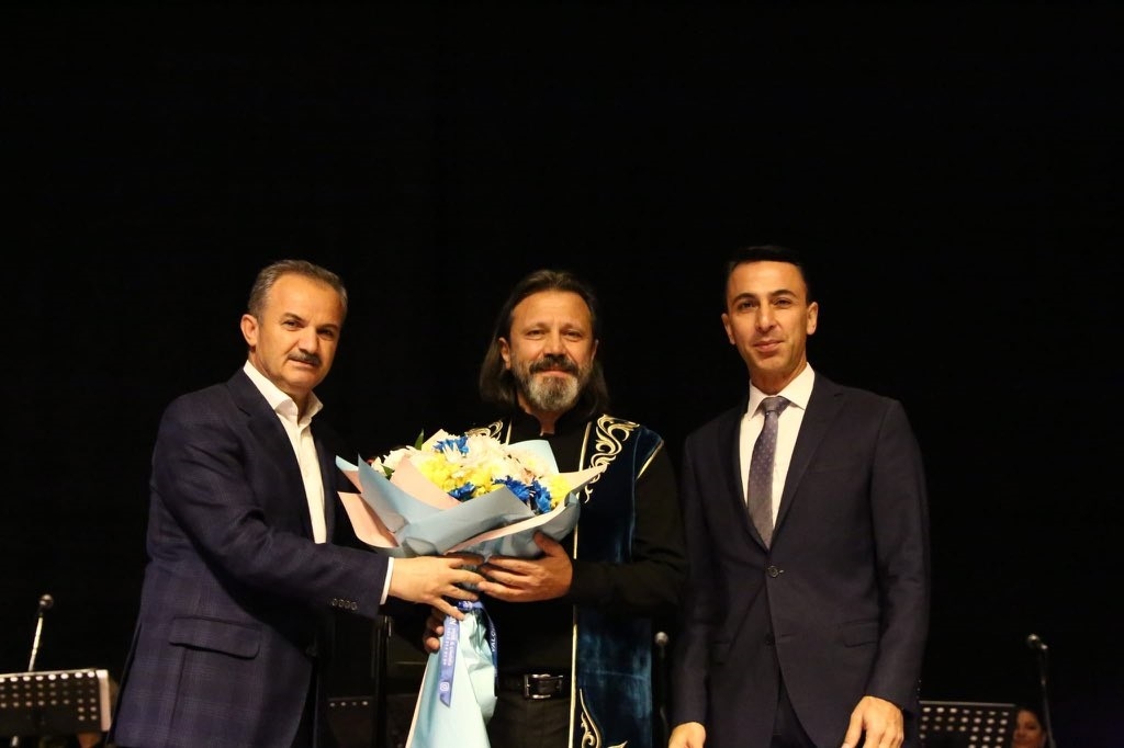 Türk dünyası müzik topluluğu konseri