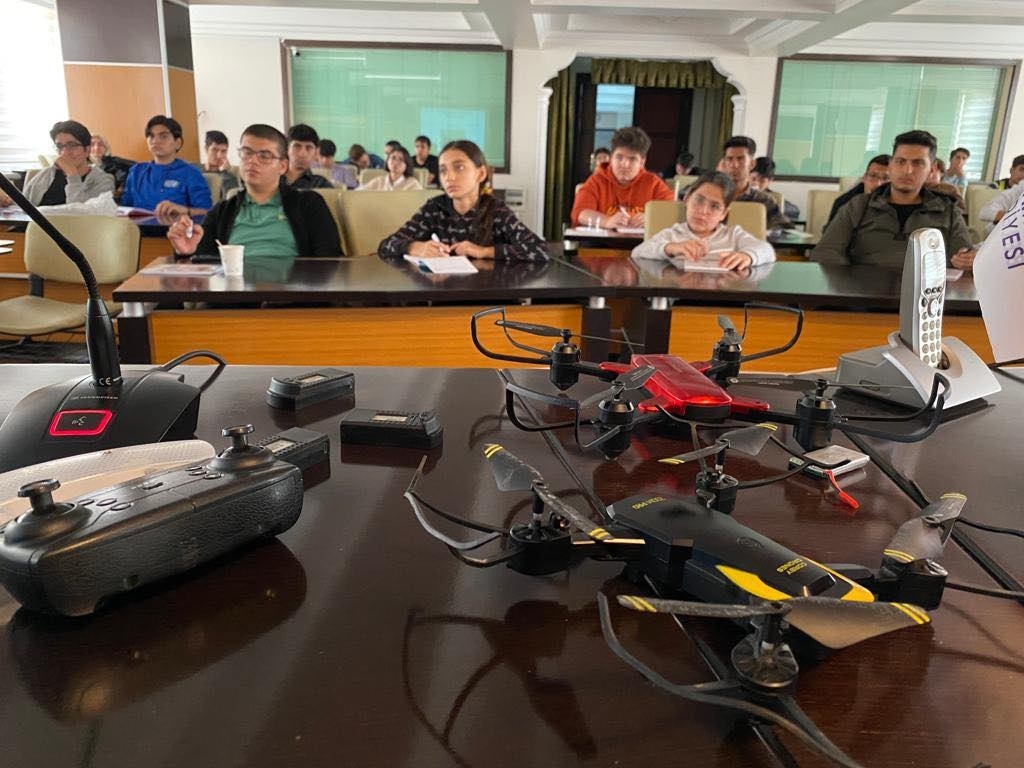 Gençlere İha ticari pilot ehliyeti