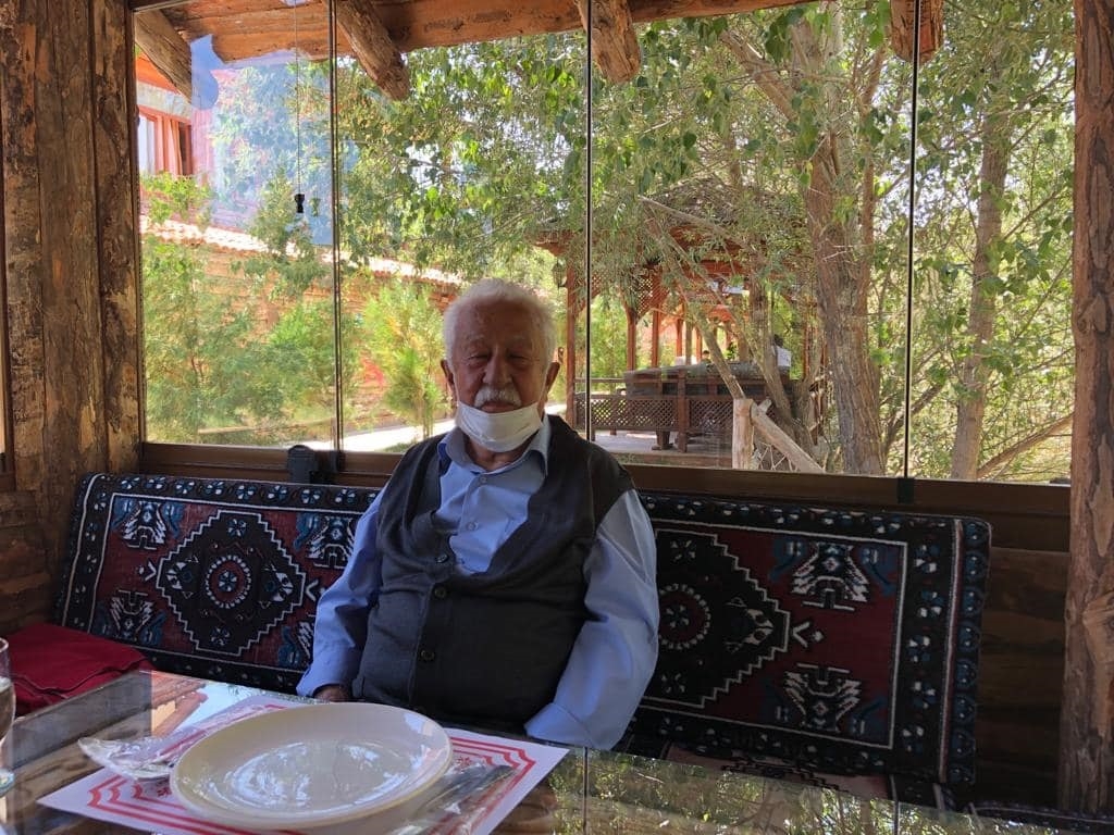 Vali Çuhadar’ın Babası Yaşar Çuhadar dualarla son yolculuğuna uğurlandı