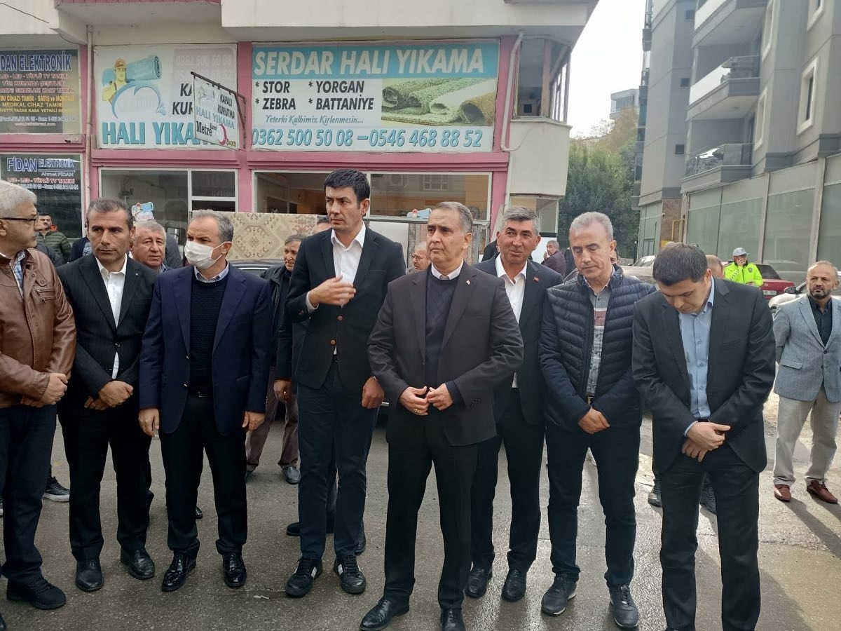 Vali Çuhadar’ın Babası Yaşar Çuhadar dualarla son yolculuğuna uğurlandı