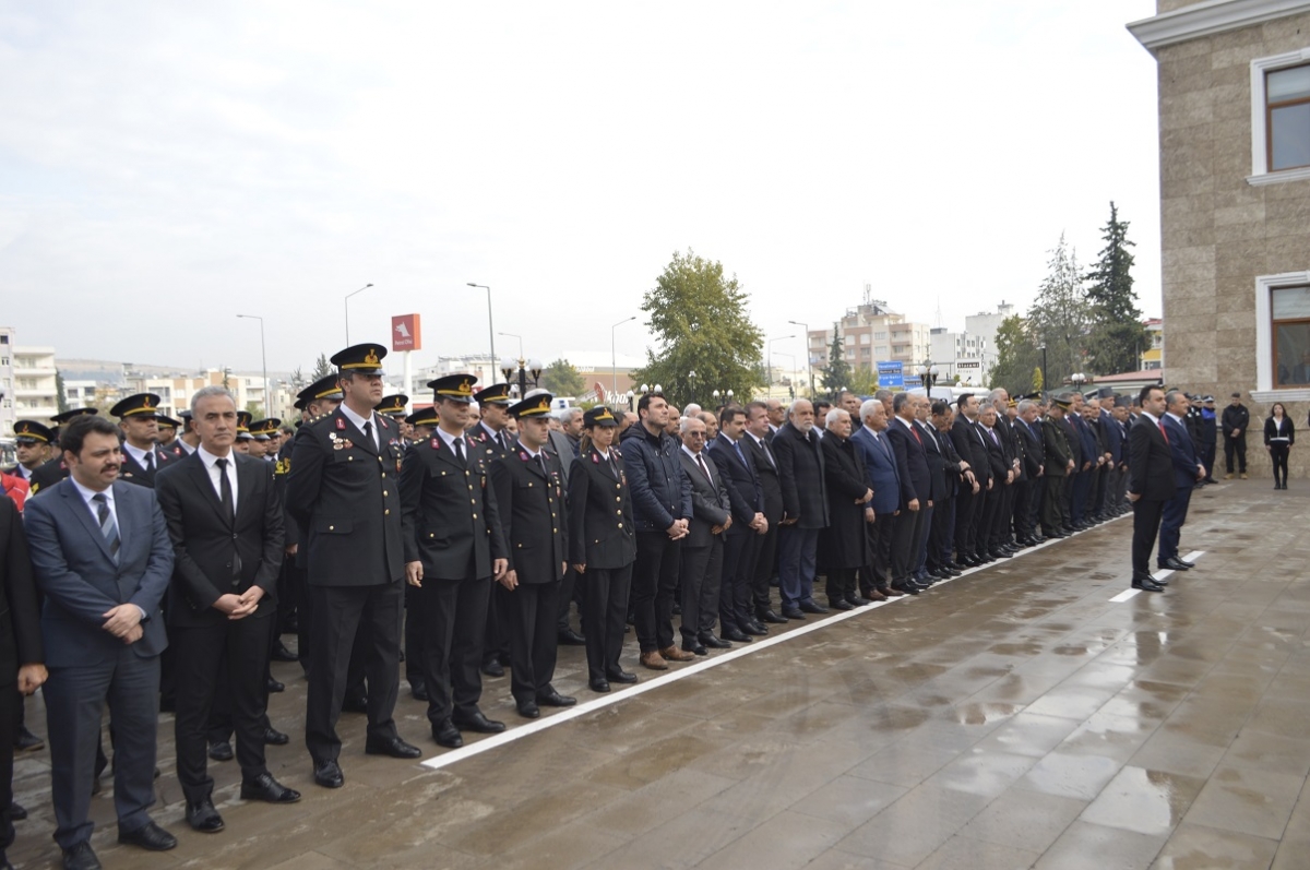 Adıyaman'da 10 Kasım töreni