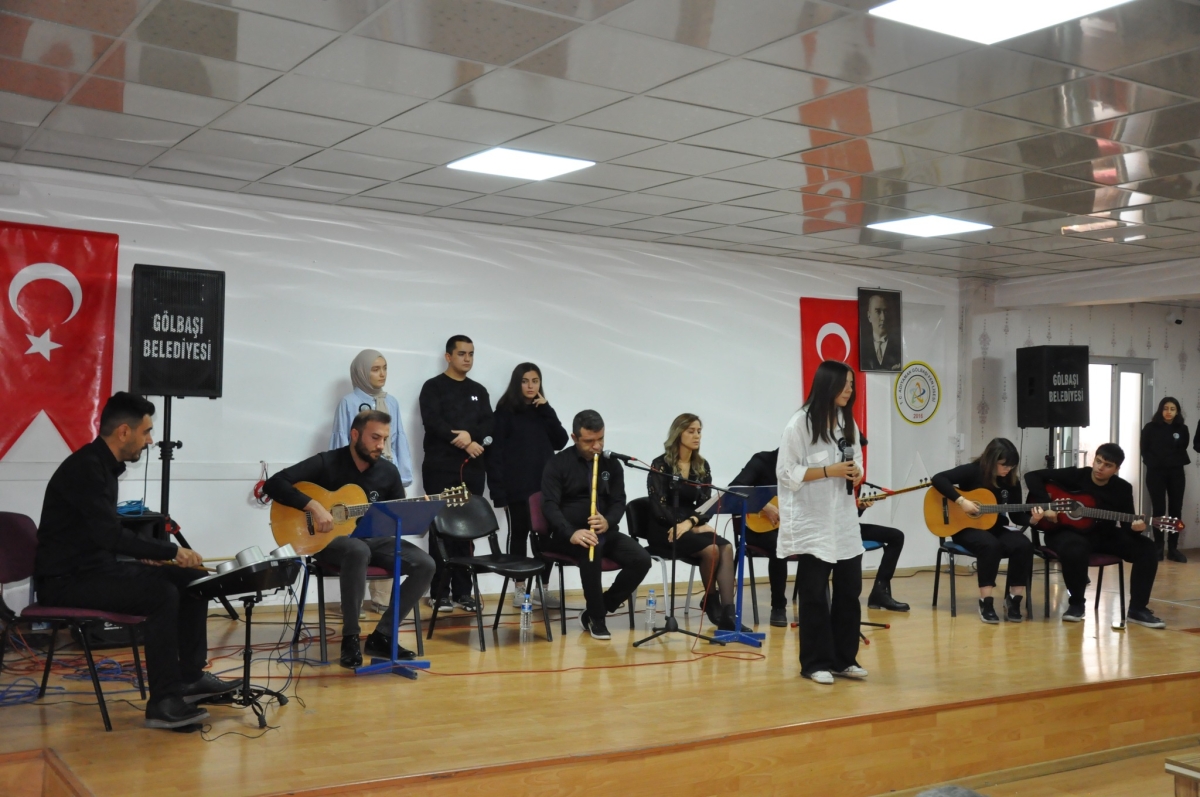 Gölbşaı'nda 10 Kasım töreni