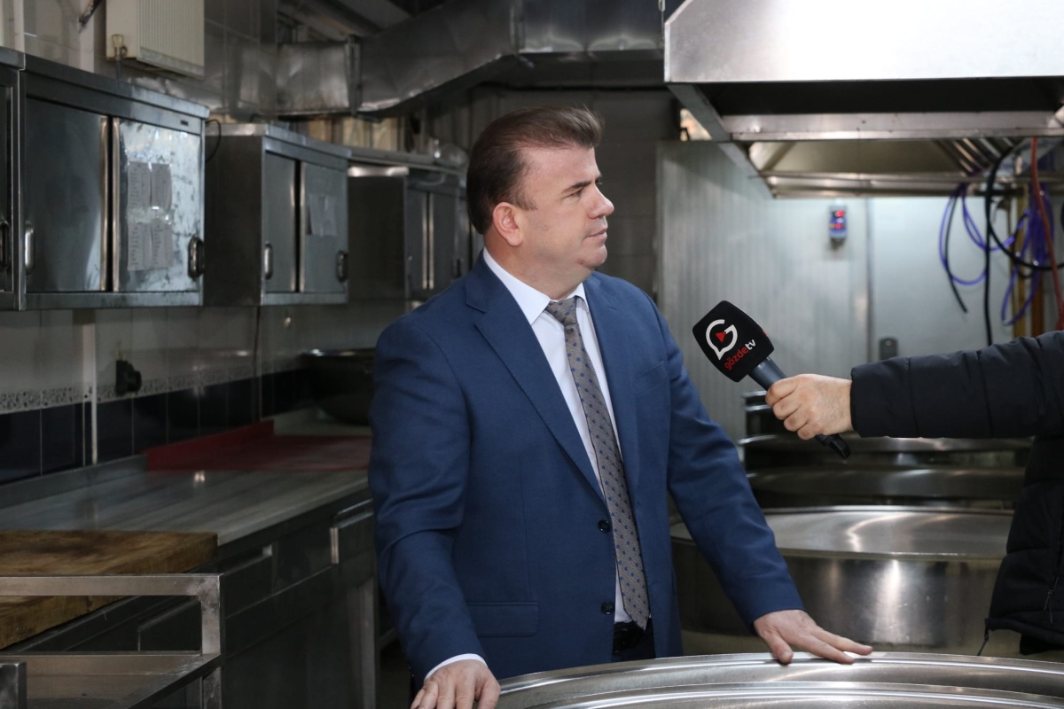Öğrencilere Üretsiz Yemek 