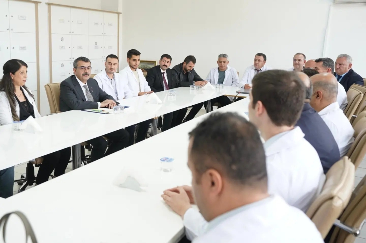 Bakan Tekin Gölbaşı'nda 