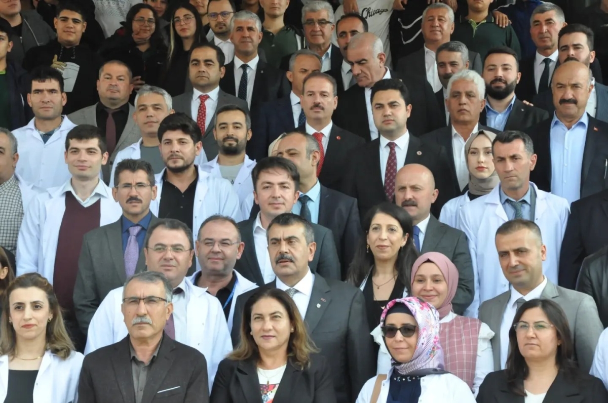 Bakan Tekin Gölbaşı'nda 