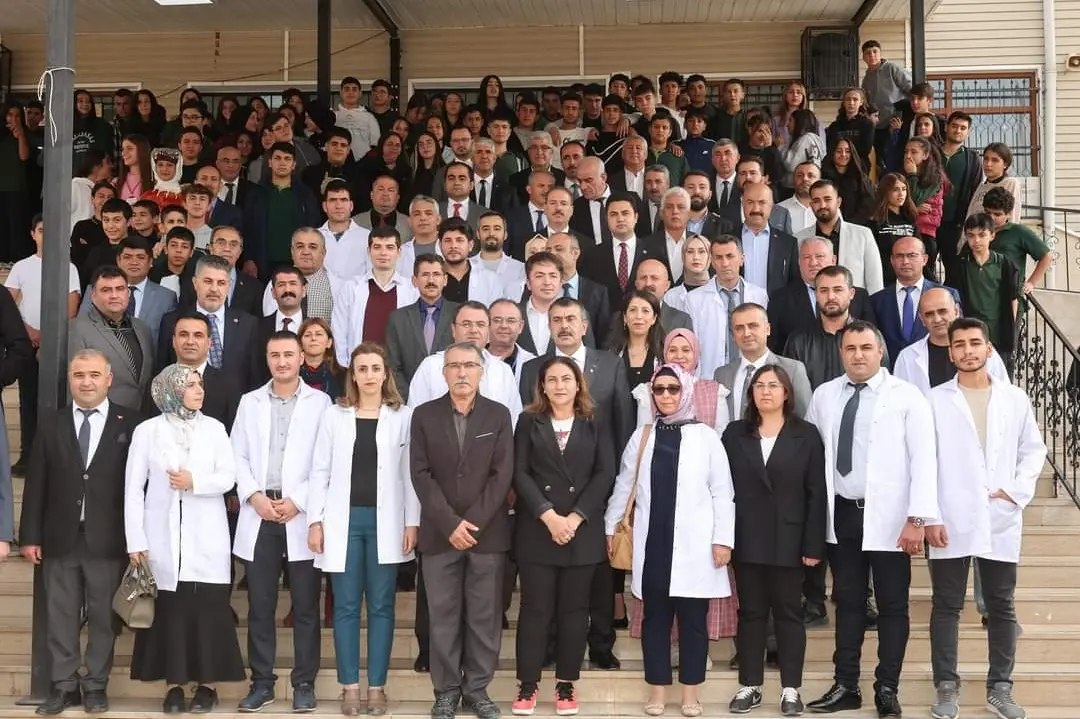 Bakan Tekin Gölbaşı'nda 