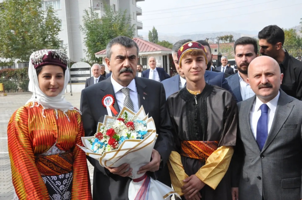Bakan Tekin Gölbaşı'nda 
