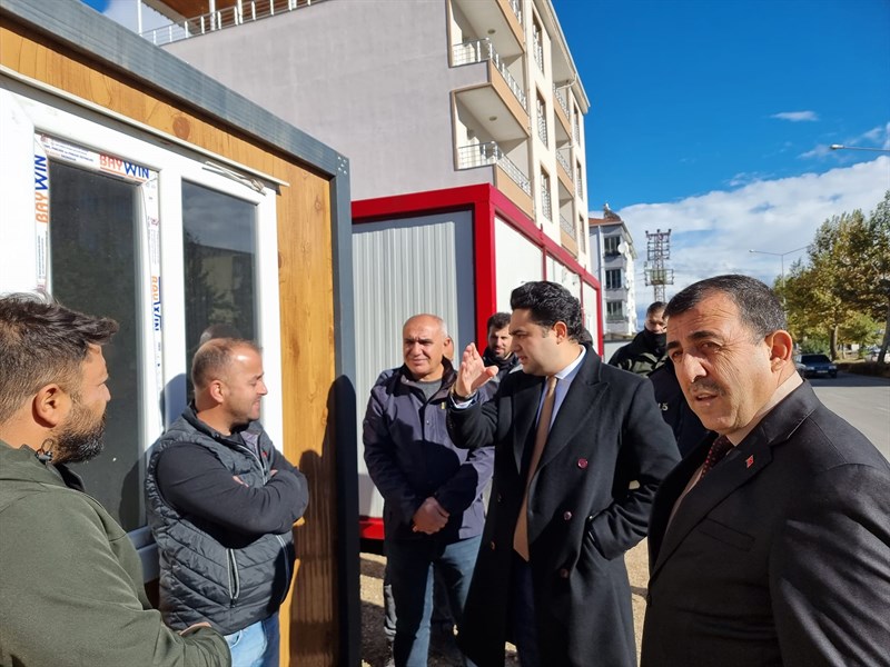 Kaymakam Seyhan,İnceleme
