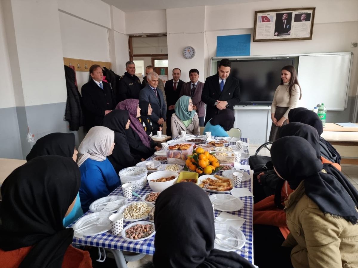 Kaymakam  Okul ziyaretleri