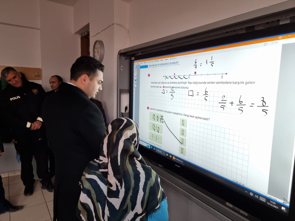 Kaymakam  Okul ziyaretleri