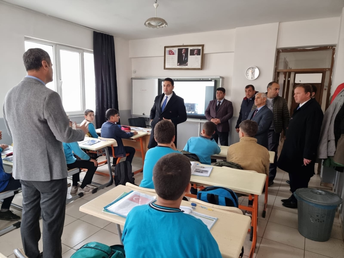 Kaymakam  Okul ziyaretleri