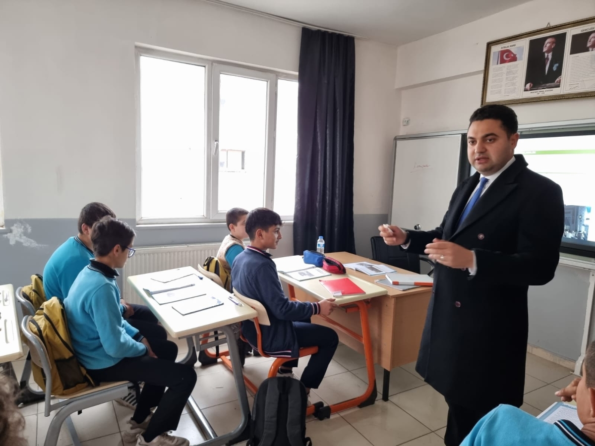 Kaymakam  Okul ziyaretleri