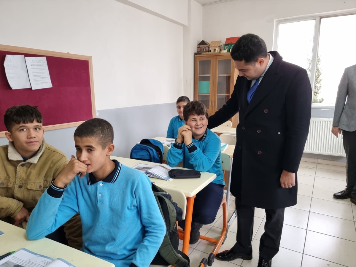 Kaymakam  Okul ziyaretleri