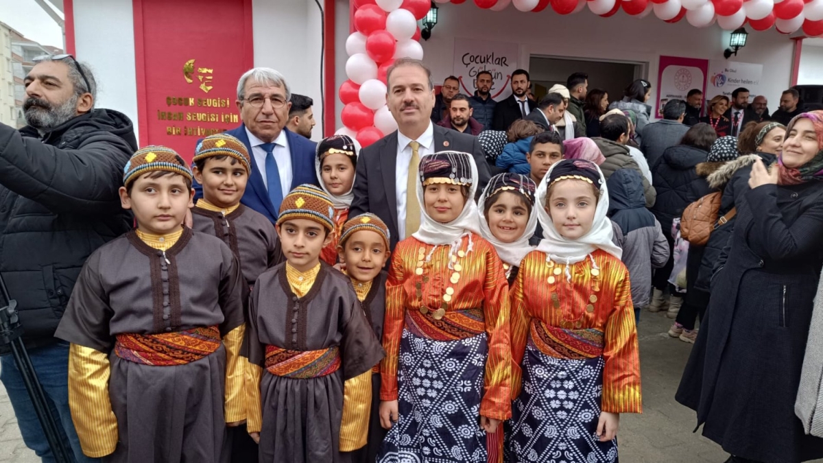 Çocuklar Gülsün Diye Atatürk Anaokulu