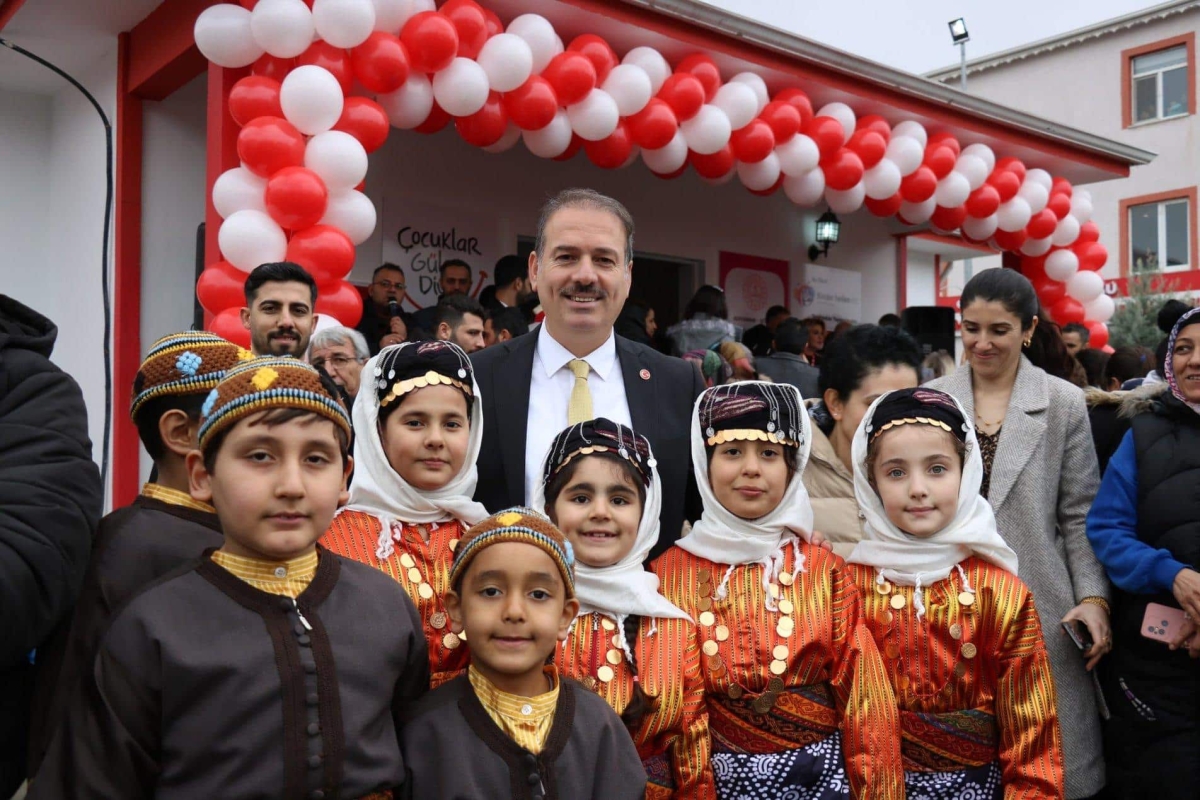 Çocuklar Gülsün Diye Atatürk Anaokulu