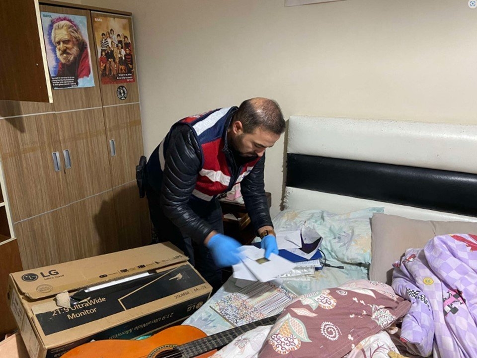 Jandarma’dan konteyner dolandırıcılarına operasyona 1 tutuklama   - Videolu Haber