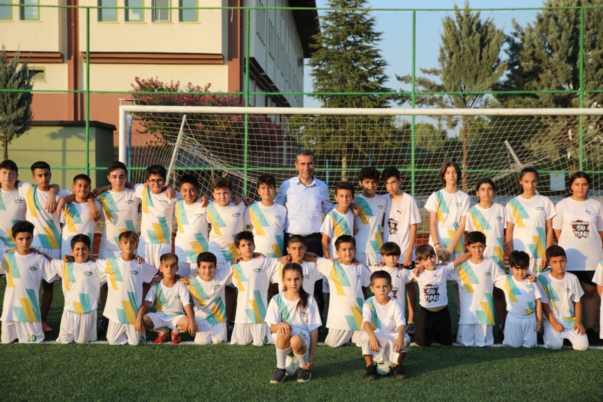 Bayanların yeni gözdesi futbol