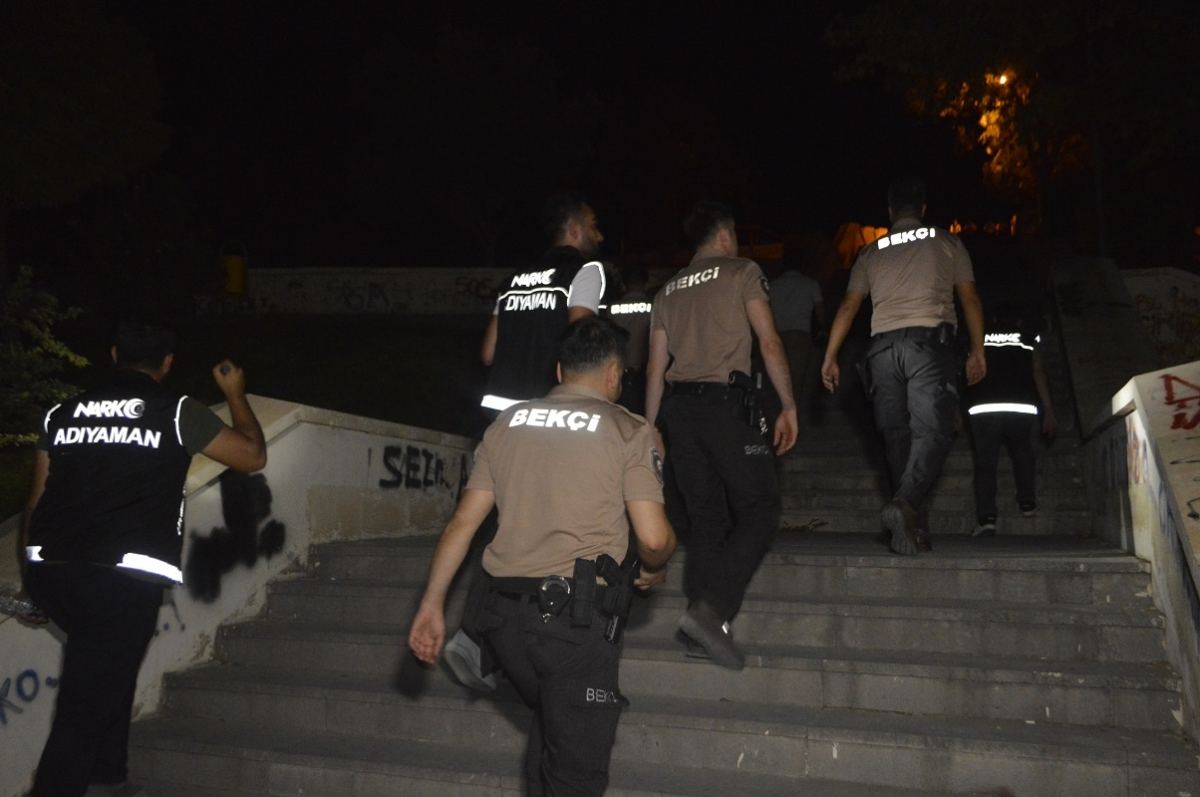 Adıyaman'da 160 polisin katılımıyla 'Şok' uygulama 