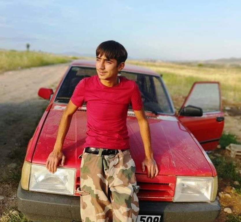 Tüfekle kendini kazara vuran genç hayatını kaybetti