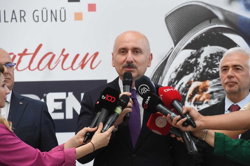 Bakan Karaismailoğlu: Gaziantep ve Mardin'de yaşanan trafik kazaları yol kusurundan kaynaklı değil