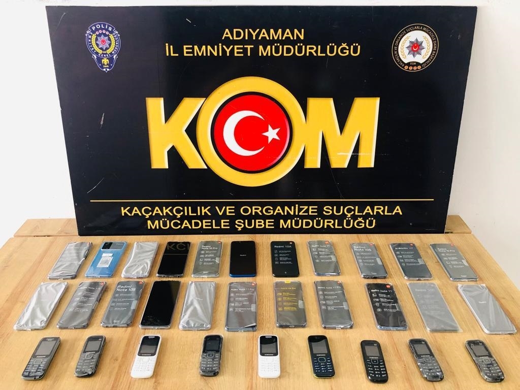 Adıyaman'da gümrük kaçağı telefonlara 2 gözaltı