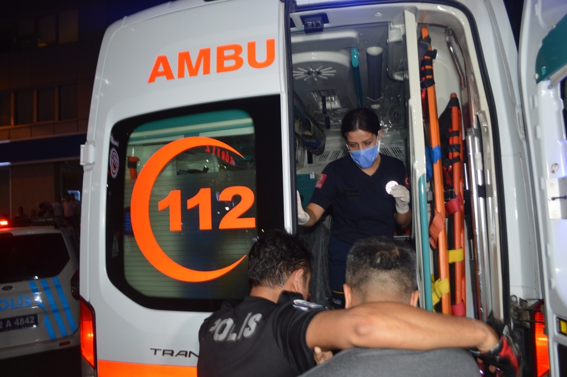 Kavgayı ayırmak isteyen 3 polis yaralandı, 6 gözaltı 