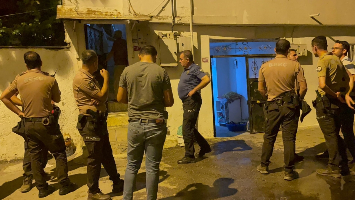 Komşular arasındaki tartışma kavgaya dönüşmeden sonlandırıldı