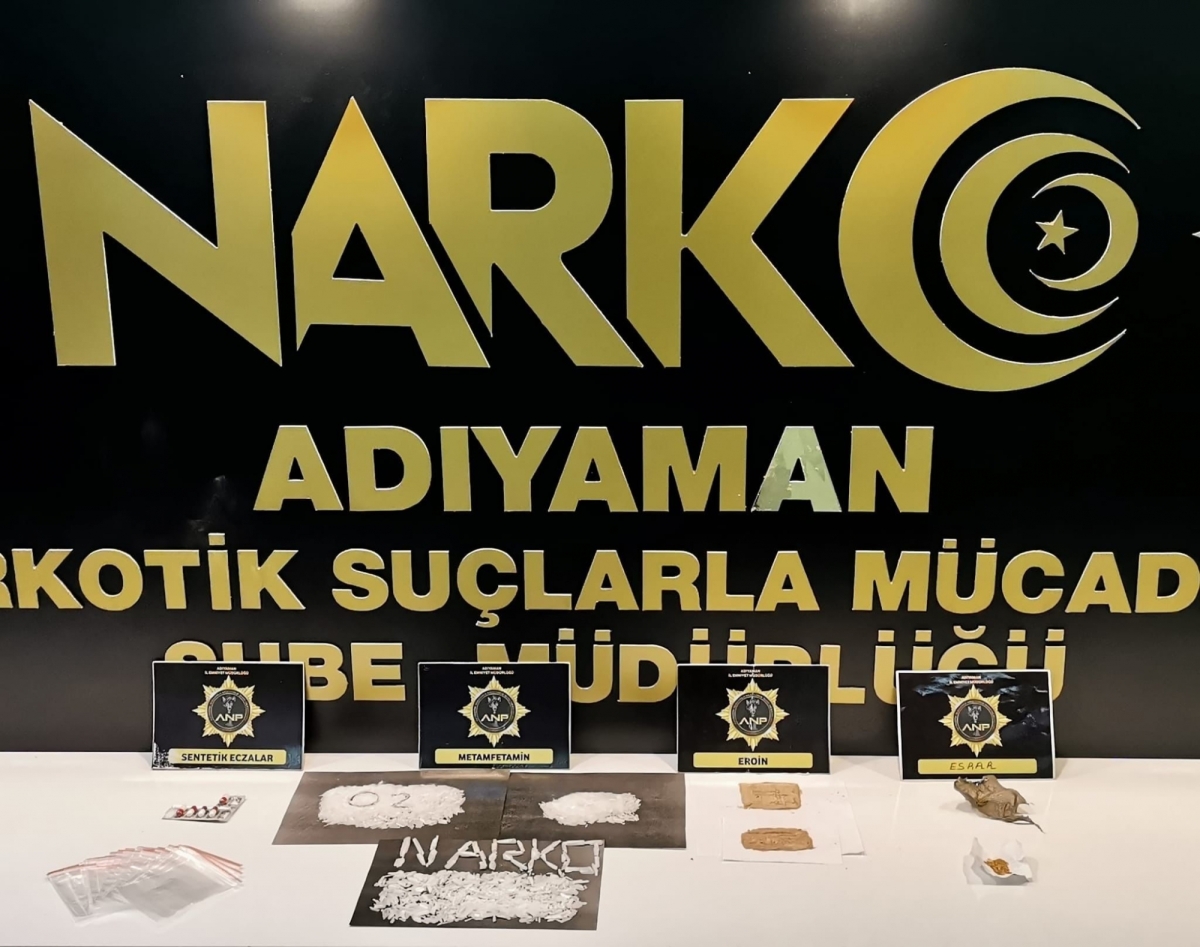 Polisin kovaladığı motosiklet sürücüsünün üzerinden uyuşturucu çıktı 