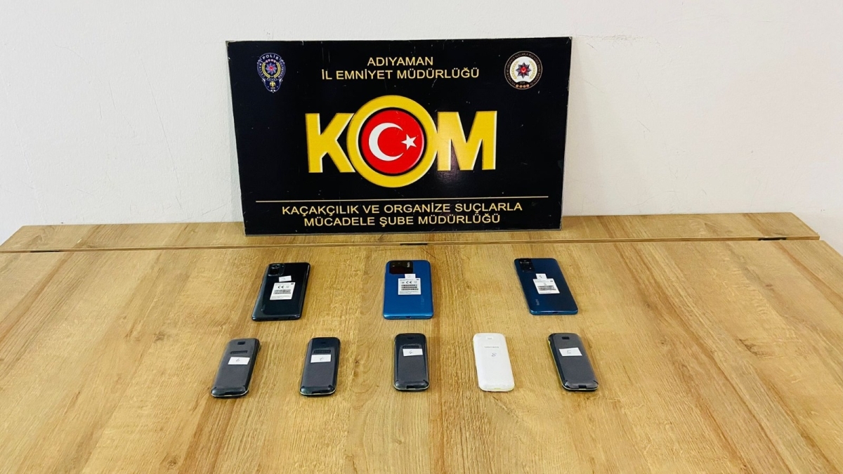Adıyaman'da kaçak cep telefonuna 2 gözaltı