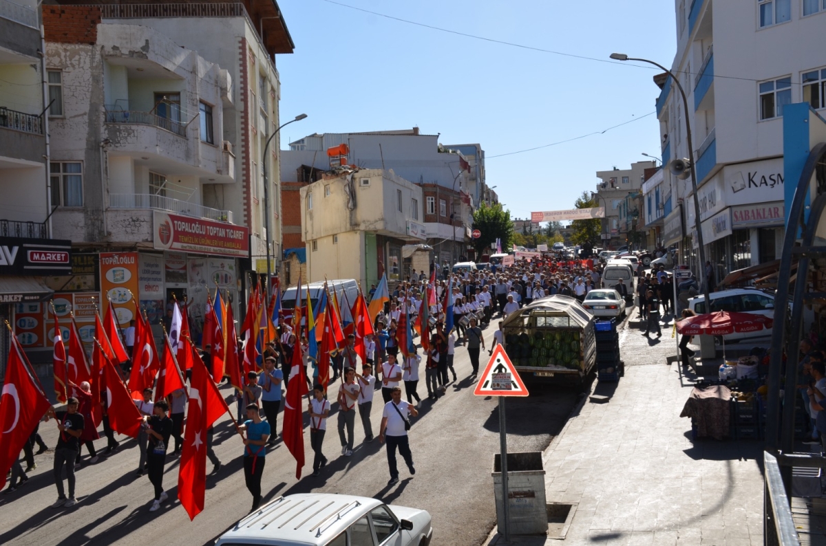 Besni Eğitim Bayramı coşkuyla kutlandı