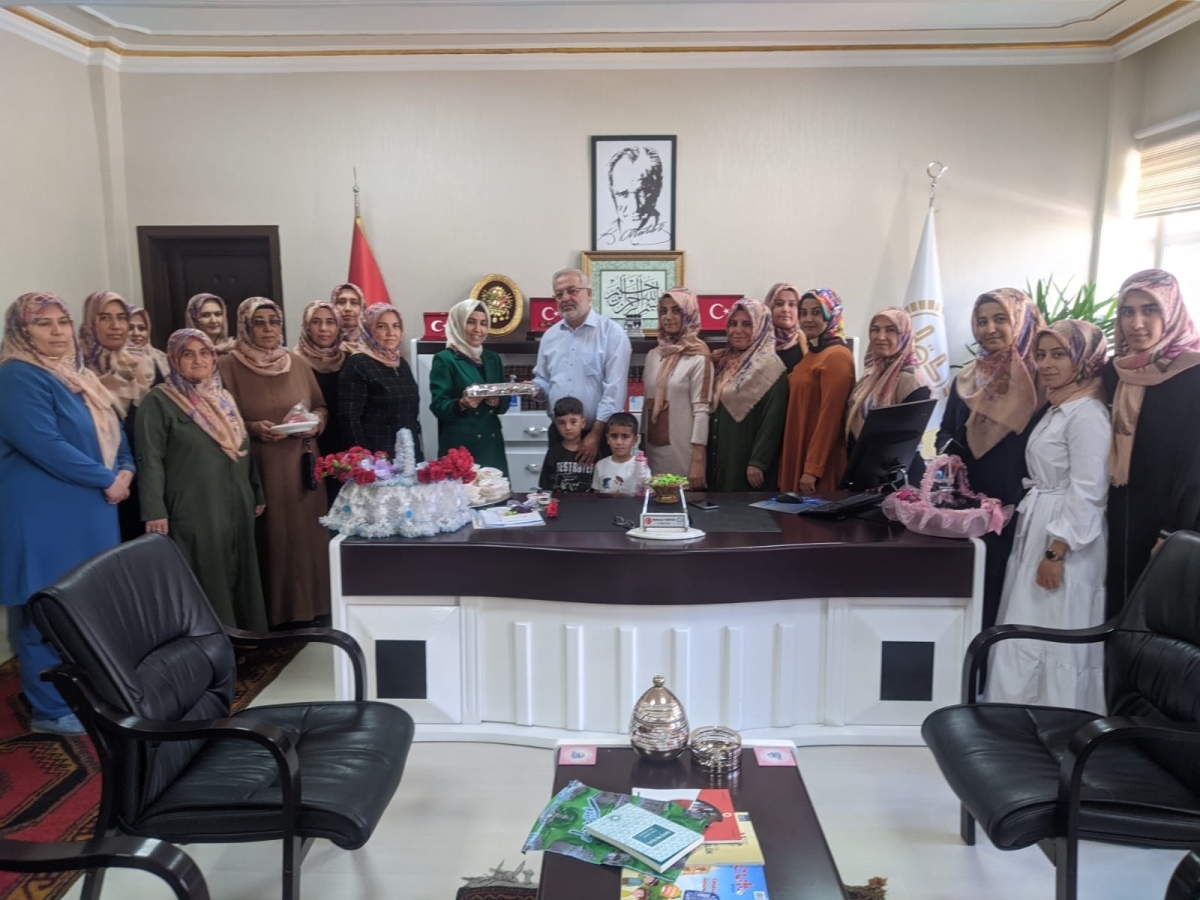 Kuran kursu öğrencilerinden Müftü Taştan’a ziyaret