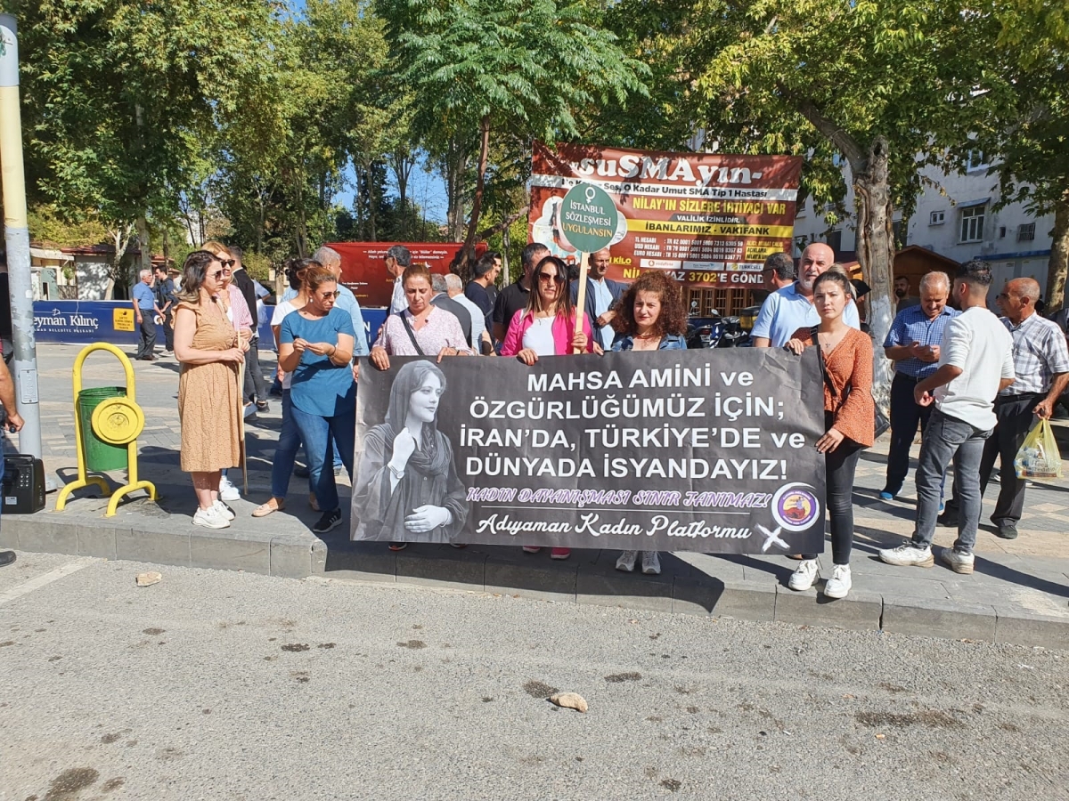 Kadın Platformu üyeleri Mahsa Aminiyi olayı kınadı - Videolu Haber