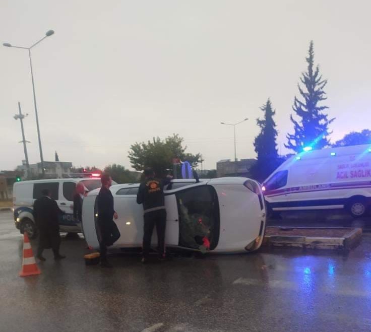 Adıyaman’da otomobil takla attı 2 yaralı