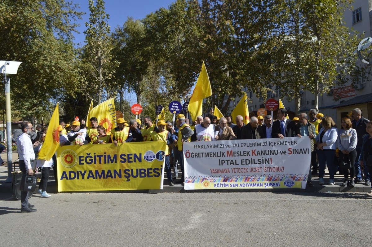 Eğitimciler iş bırakarak basın açıklaması yaptı - Videolu Haber