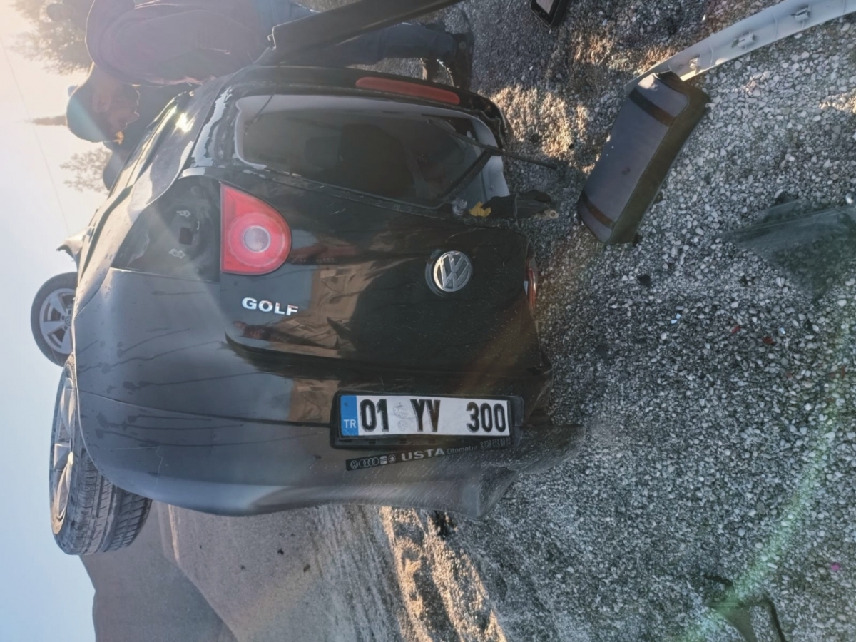 Kahta’da otomobil şarampole devrildi 1 yaralı