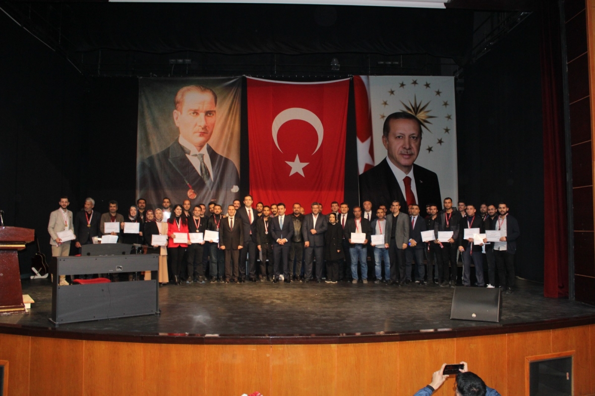 Kahta’da Öğretmenler Günü Kutlandı