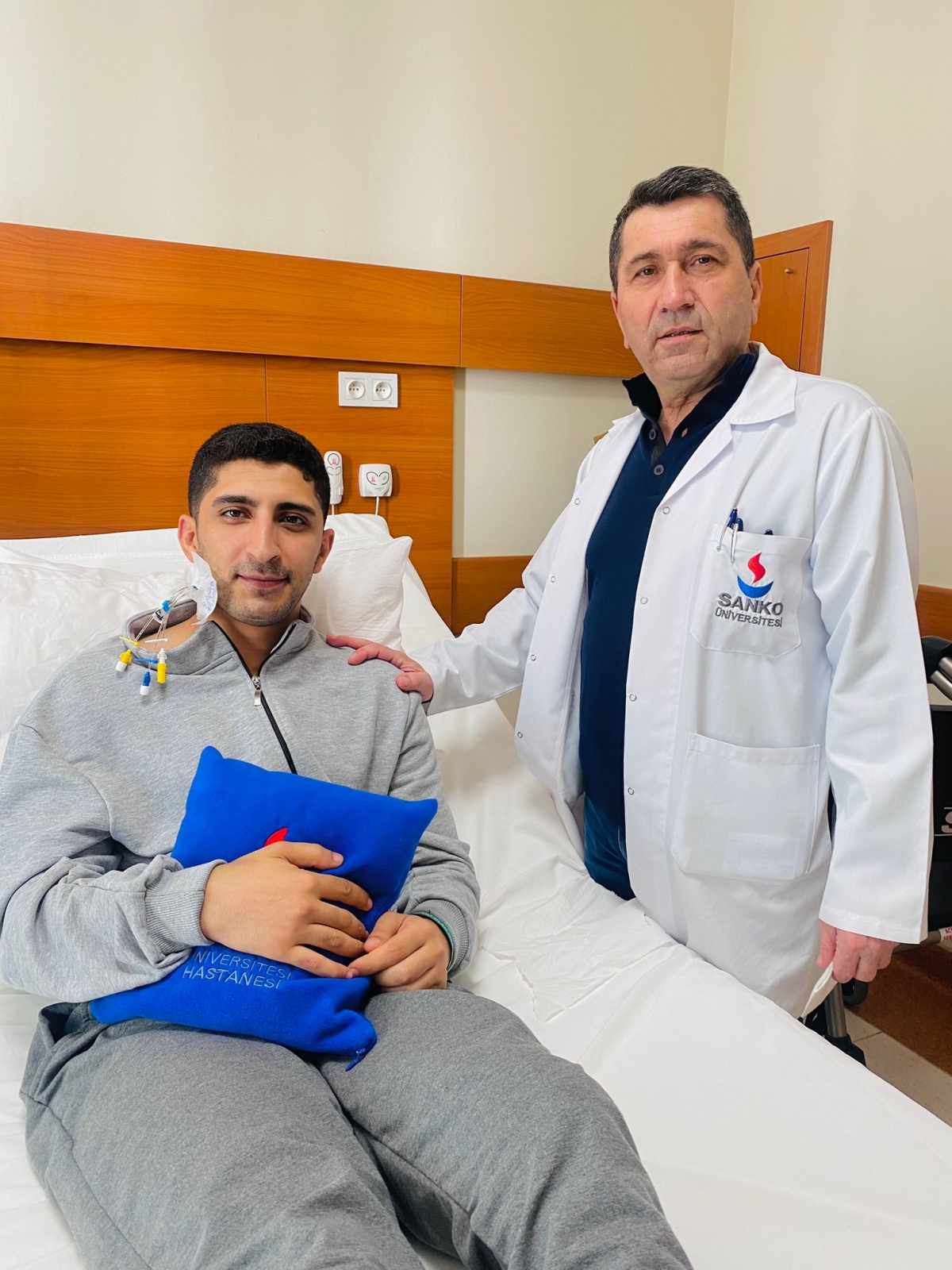 Kalbinde beş delik bulunan hasta SANKO’da ameliyat edildi
