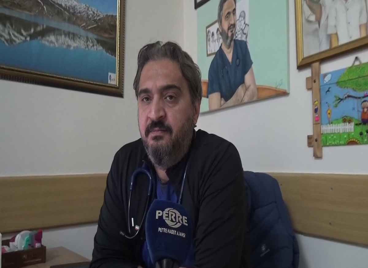 Uzm. Dr. Çelik: Birkaç virüsü birlikte geçirdiğimiz için hastalığın süresi uzuyor  