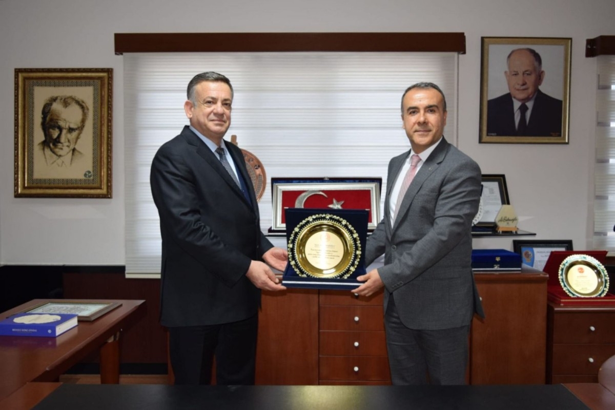 Milli Eğitim Müdürü Demirel'den Ali Erdemoğlu'na teşekkür