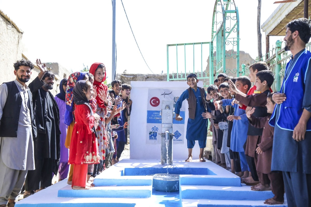 İHH 2022’de 19 ülkede bin 375 su kuyusu açtı  - Videolu Haber