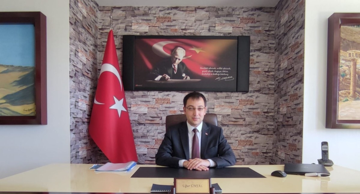 Kaymakam Ünsal: Doğruları vatandaşa iletmek için mücadele eden gazetecilerimizin günü kutlu olsun