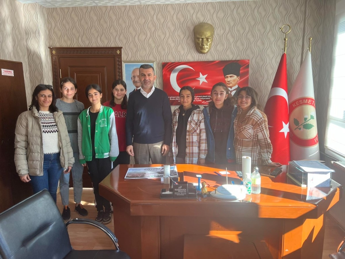 Kesmetepe’de kız futsal takımı kuruldu
