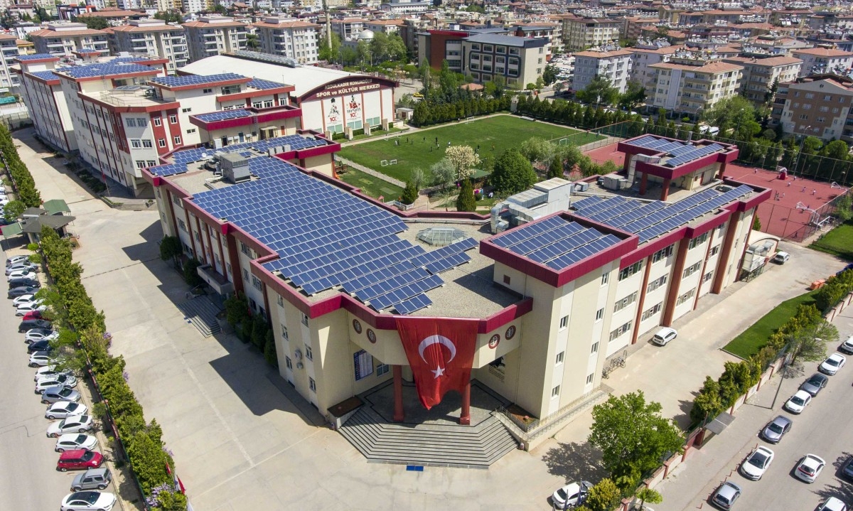 SANKO Okulları elektrik ihtiyacını ‘Güneş’ten karşılıyor