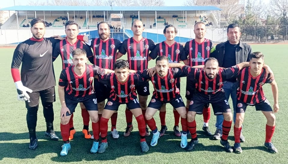Besni Spor 1958 Gölbaşı Sporu 4-2 mağlup etti