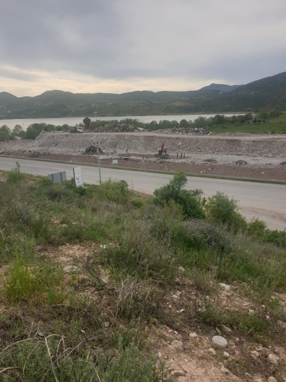 Gölbaşı Türk Eğitim Sen Çevre Felaketine Tepki Gösterdi