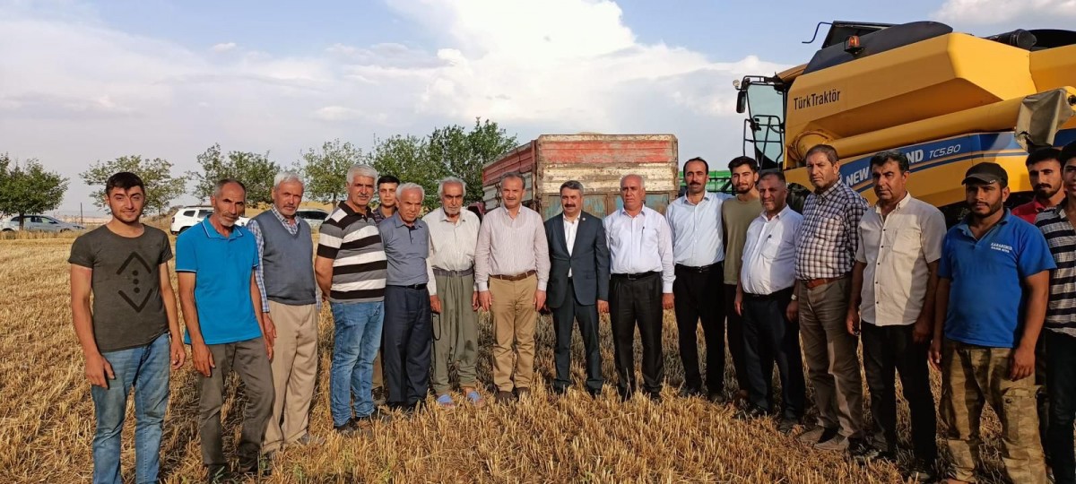 AK Parti Adıyaman Milletvekili Mustafa ALKAYIŞ, Adıyaman’da Hasat Programına katıldı. 