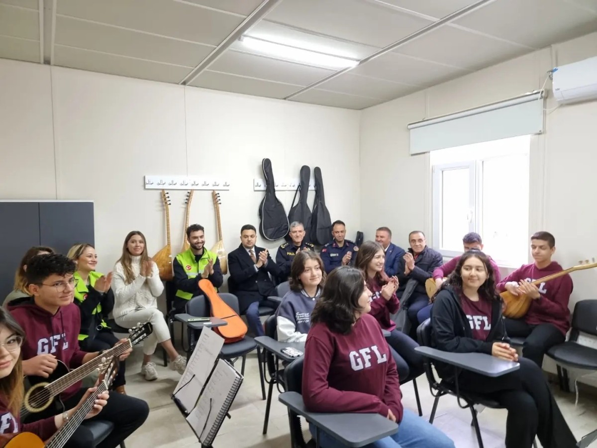 Fen Lisesi’nde Bilişim ve Müzik Sınıfları Açıldı.