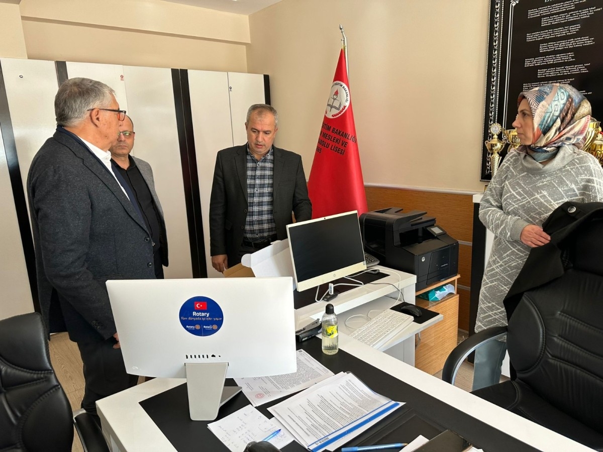 ROTARY’den 'Eğitime Teknoloji Desteği' projesi