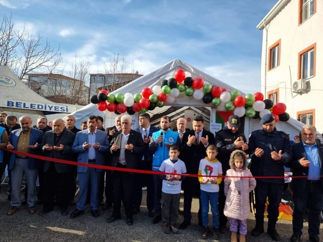 Gölbaşı'nda yoğun katılımla Filistin'e destek kermesi düzenlendi