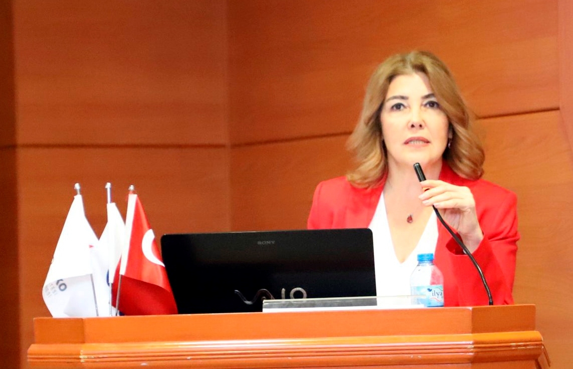 Uzmanlardan yılbaşı akşamı beslenme önerileri